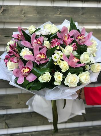 Букет цветов из: Розы и Хризантемы в Балашове
