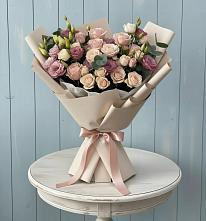 Букет цветов из:  Розы и Лизиантусы в Балашове