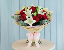 Букет цветов из:  Лилии и Розы в Балашове