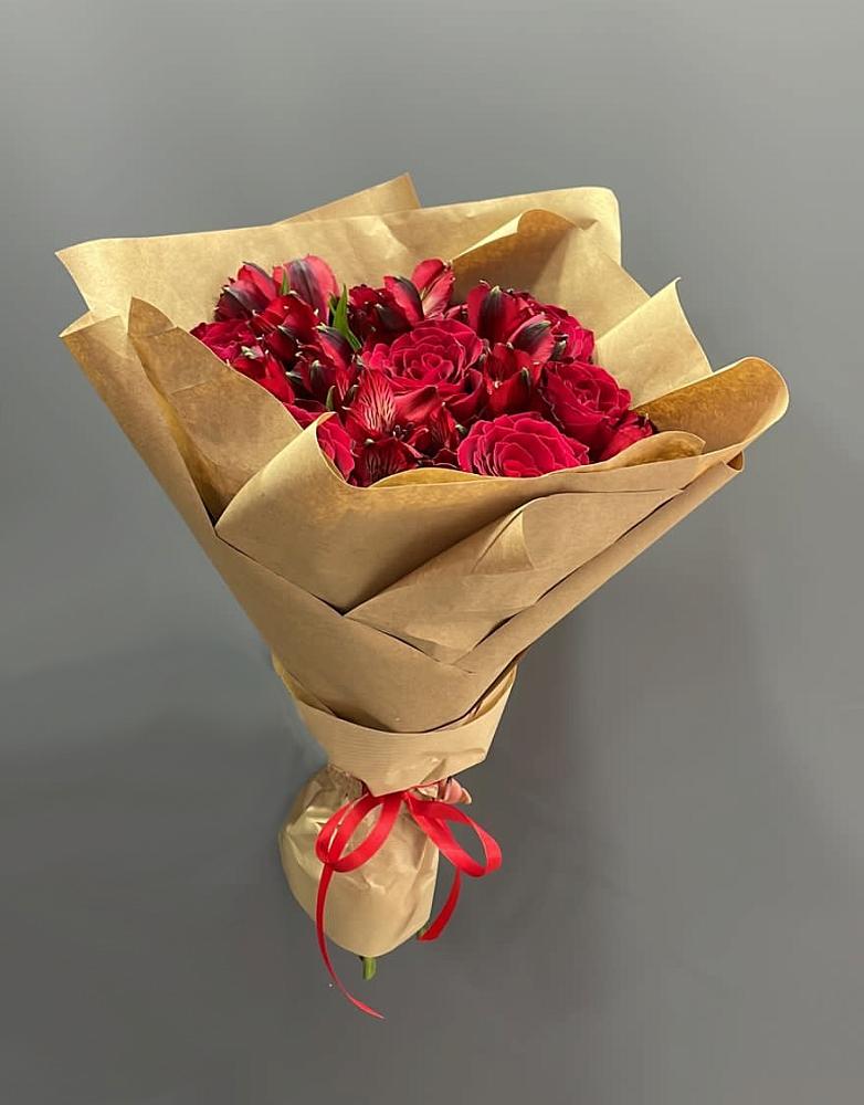 Букет цветов из: Альстромерии и Розы в Балашове