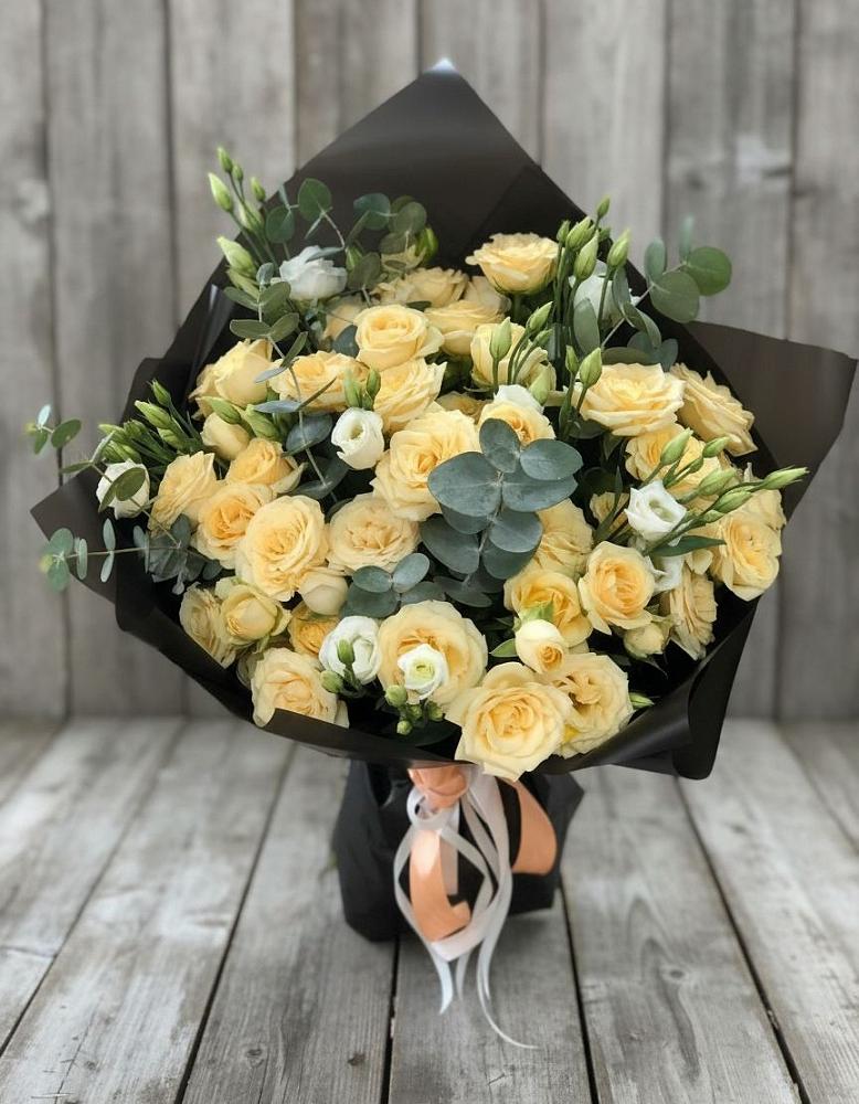 Букет цветов из: Розы и Лизиантусы в Балашове