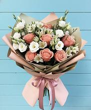 Букет цветов из:  Розы, Альстромерии и Лизиантусы в Балашове