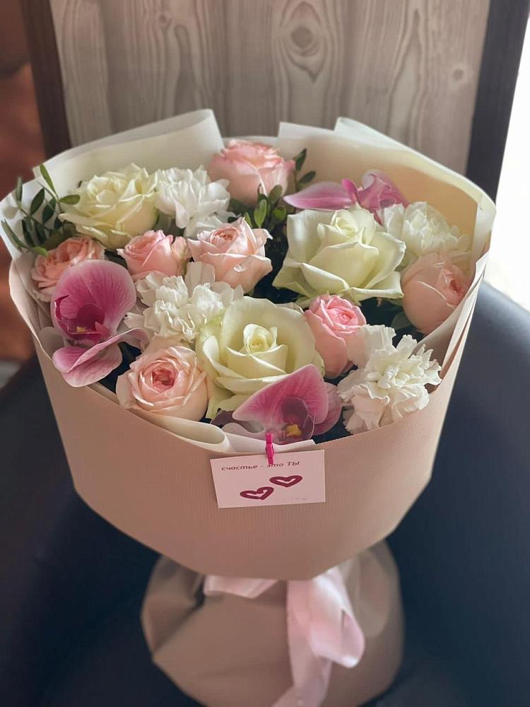 Букет цветов из: Орхидеи, Розы и Гвоздики в Балашове