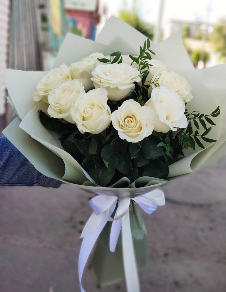 Букет Белые розы Проуд в Балашове