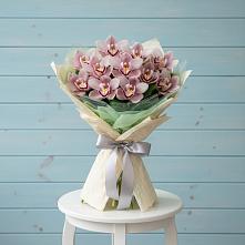 Букет цветов из:  Орхидеи и Розы в Балашове