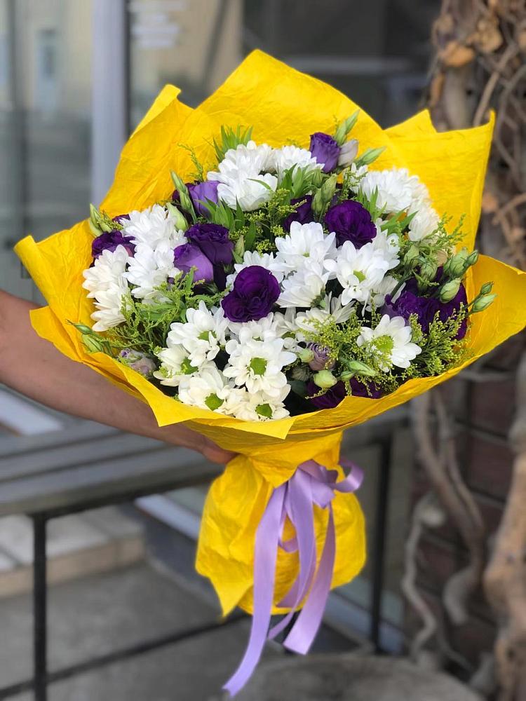 Букет цветов из: Ирисы, Хризантемы и Ромашки в Балашове