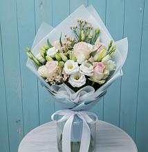 Букет цветов из:  Розы и Лизиантусы в Балашове