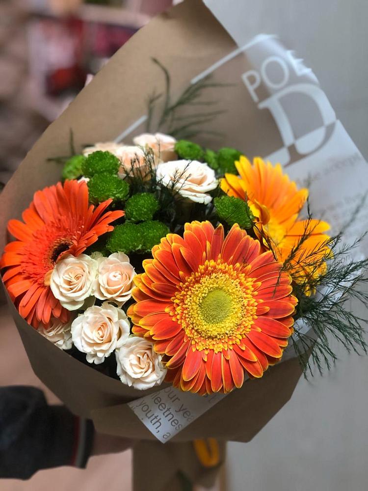 Букет цветов из: Герберы, Хризантемы и Розы в Балашове