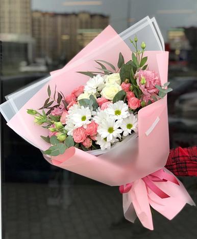 Букет цветов из: Розы, Лизиантусы и Хризантемы в Балашове